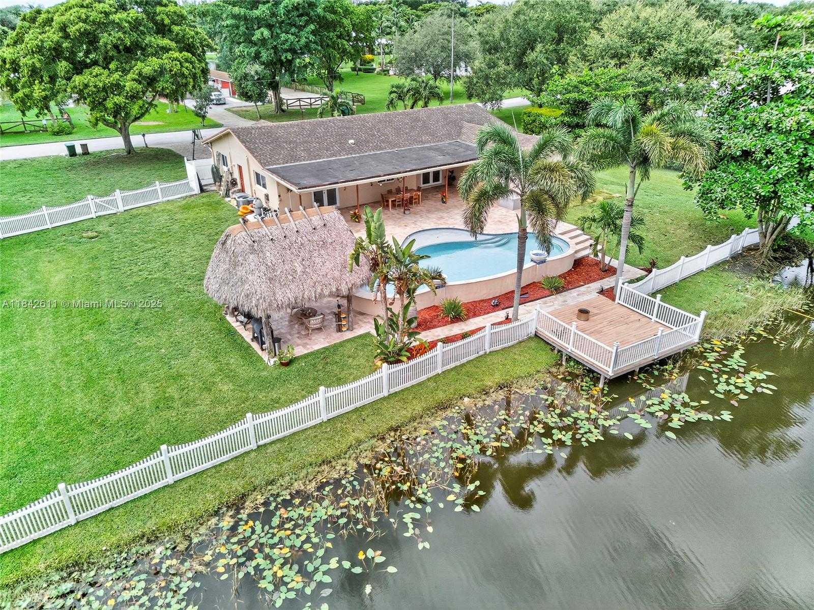 Small Image of 10751 SOUTH WEST 26TH CT, Davie Number 63