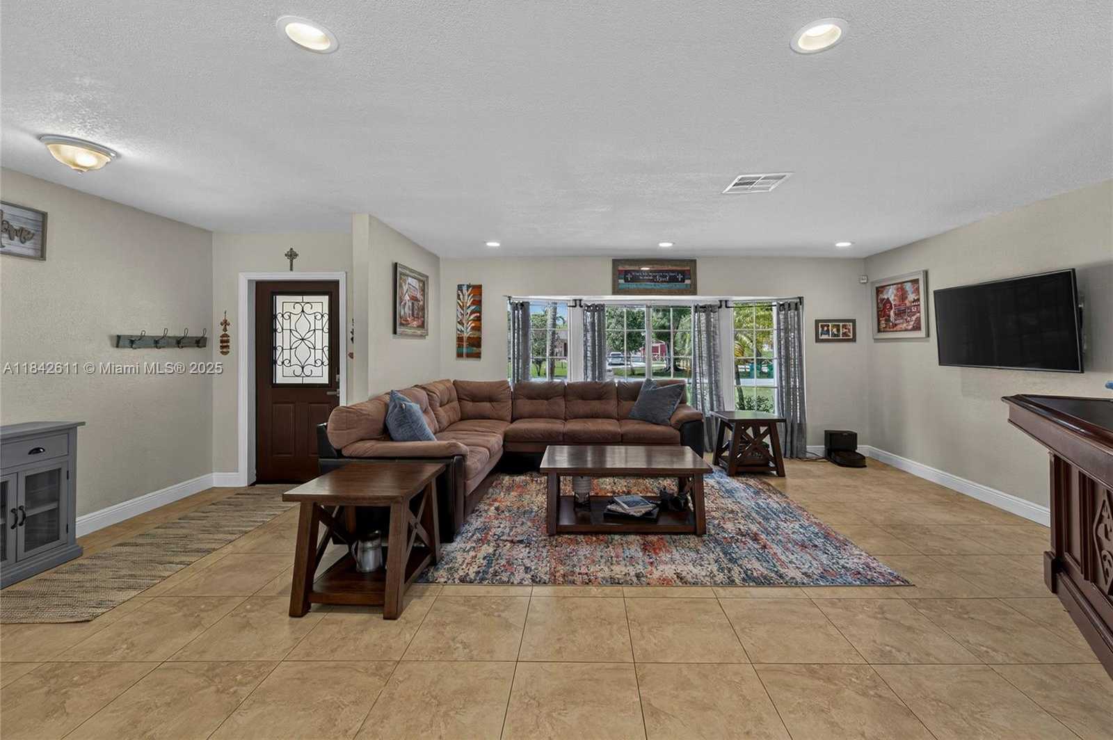 Small Image of 10751 SOUTH WEST 26TH CT, Davie Number 7