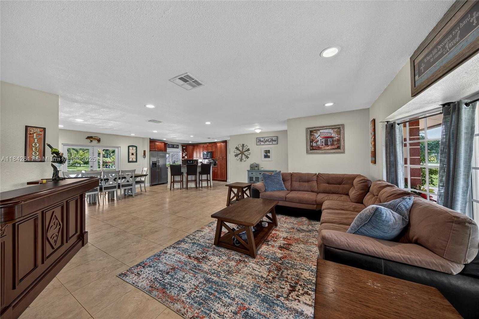 Small Image of 10751 SOUTH WEST 26TH CT, Davie Number 9