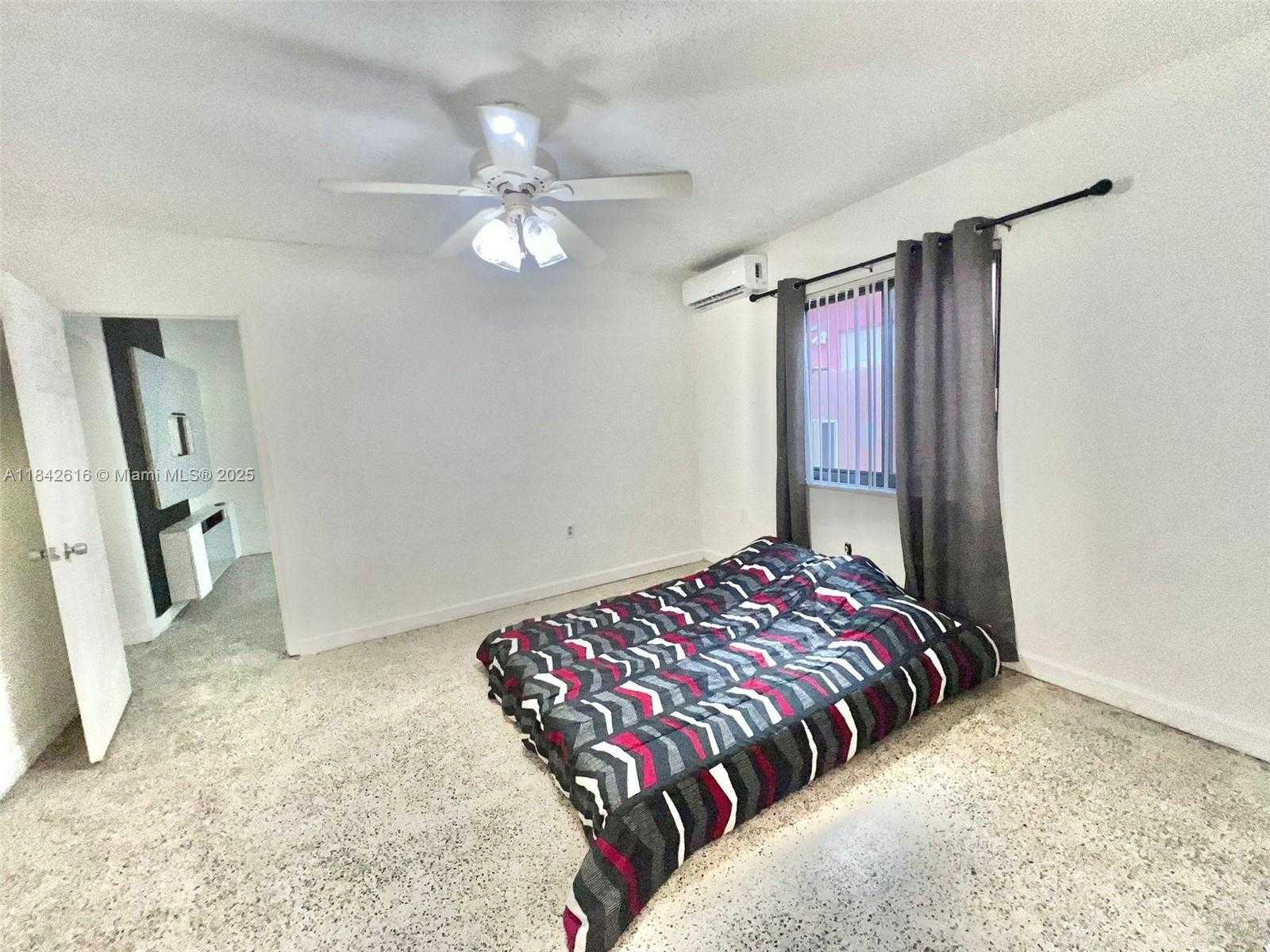 Small Image of 125 WEST 14TH ST, Hialeah Number 15