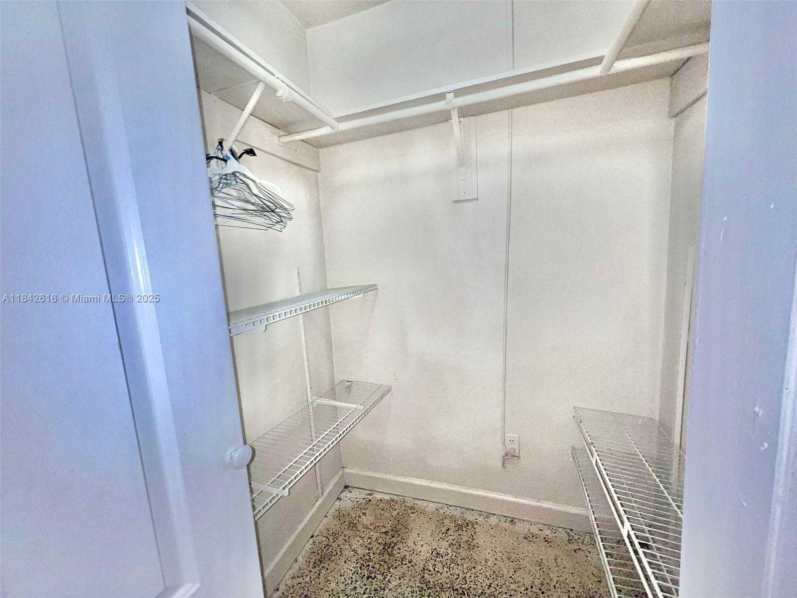 Small Image of 125 WEST 14TH ST, Hialeah Number 17