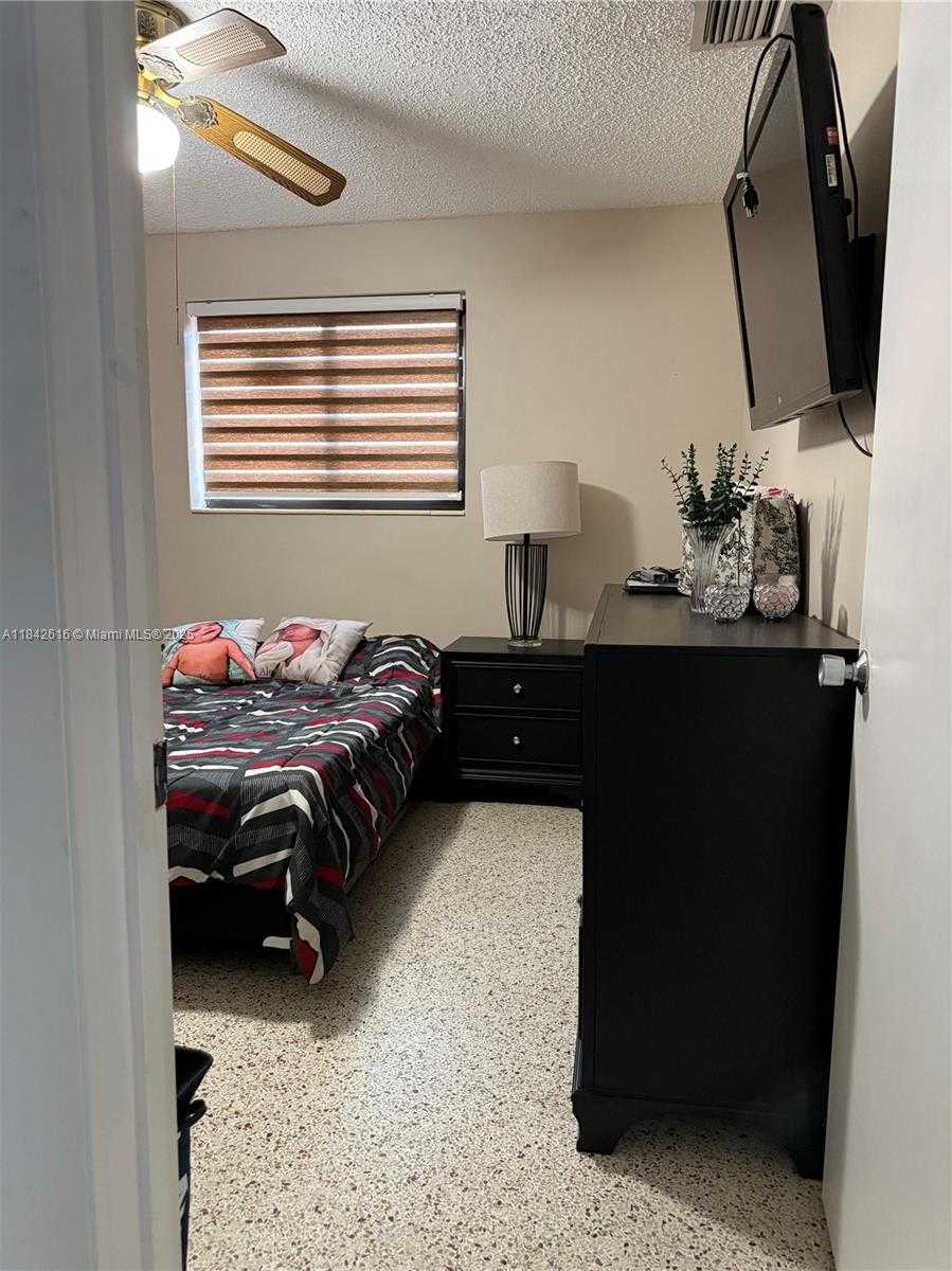 Small Image of 125 WEST 14TH ST, Hialeah Number 6