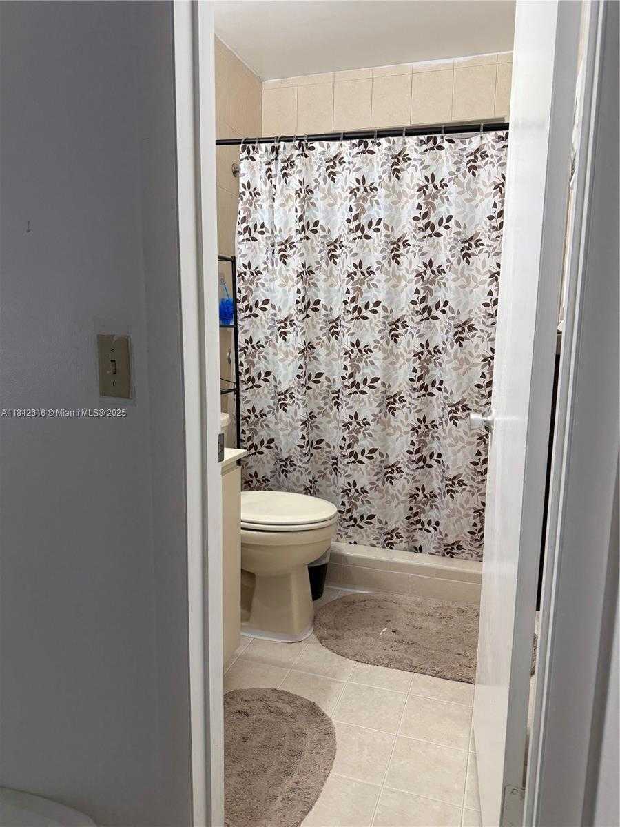 Small Image of 125 WEST 14TH ST, Hialeah Number 7