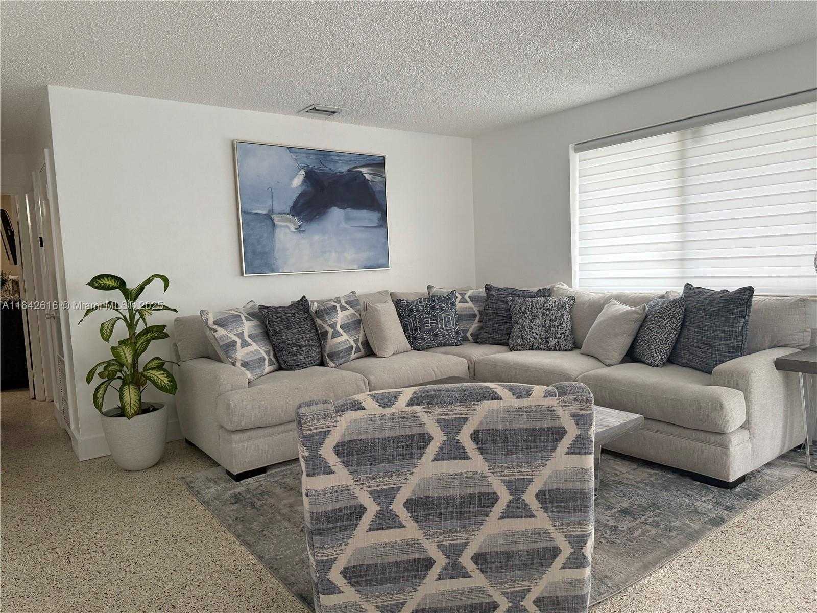 Small Image of 125 WEST 14TH ST, Hialeah Number 9