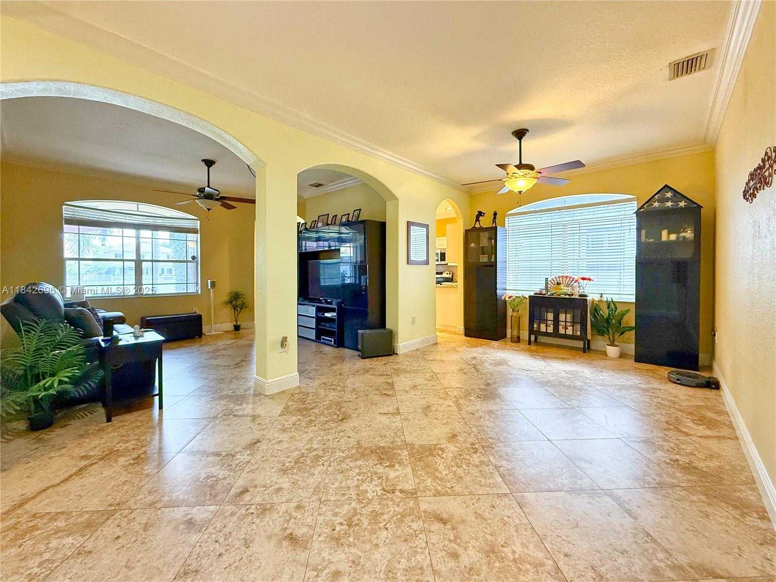 Small Image of 8934 SOUTH WEST 206TH ST, Cutler Bay Number 11