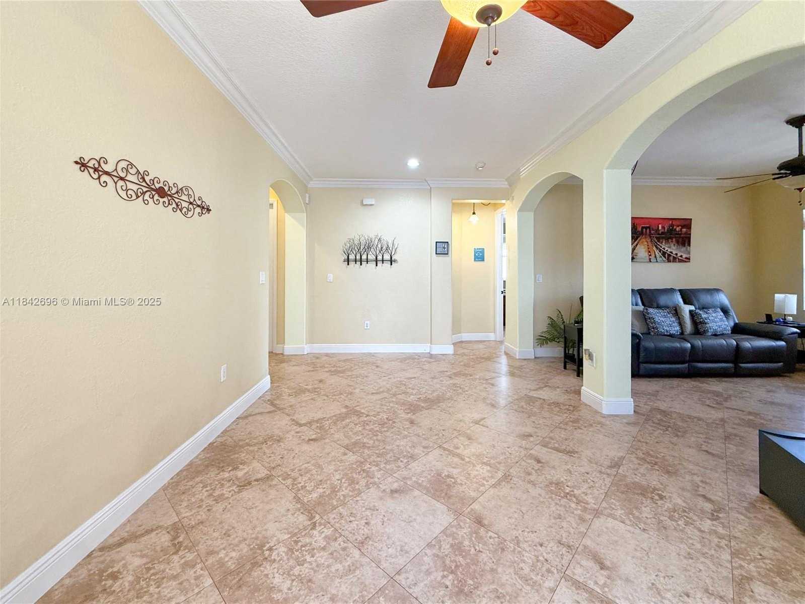 Small Image of 8934 SOUTH WEST 206TH ST, Cutler Bay Number 20