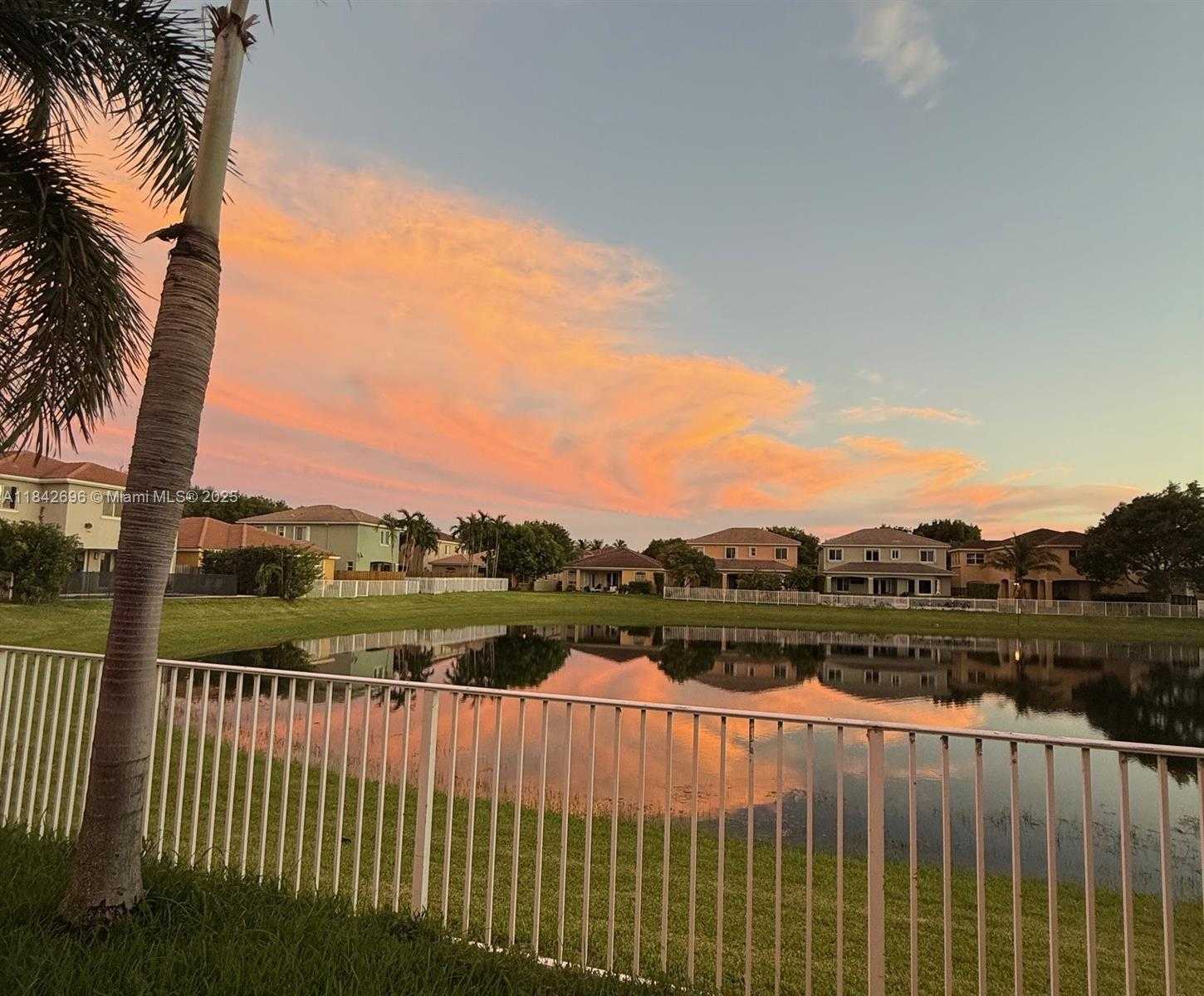 Small Image of 8934 SOUTH WEST 206TH ST, Cutler Bay Number 23