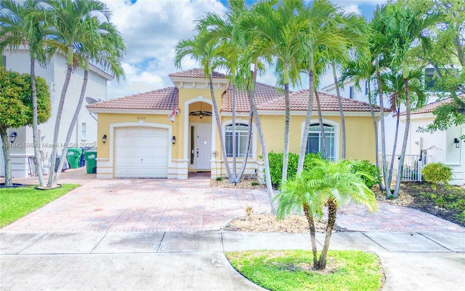 Small Image of 8934 SOUTH WEST 206TH ST, Cutler Bay Number 24
