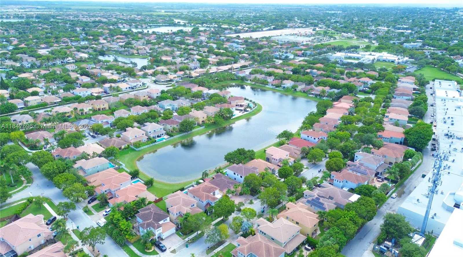 Small Image of 8934 SOUTH WEST 206TH ST, Cutler Bay Number 27