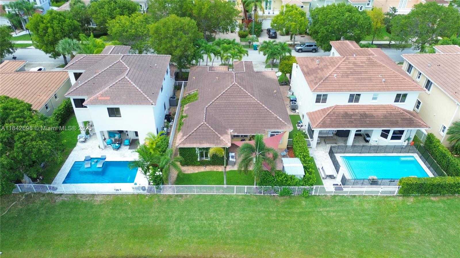 Small Image of 8934 SOUTH WEST 206TH ST, Cutler Bay Number 29