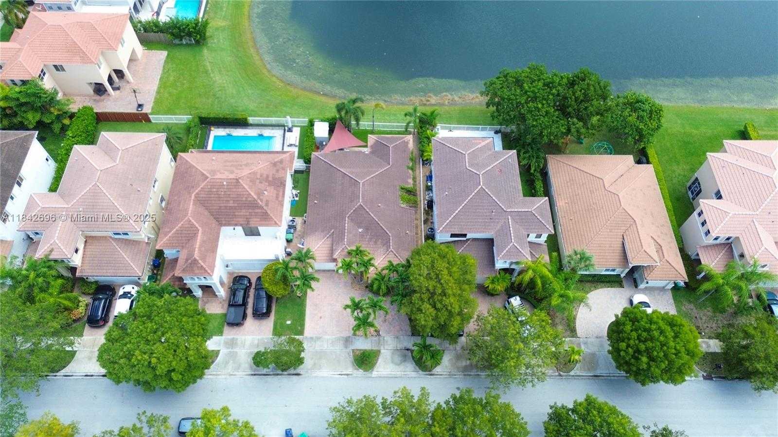 Small Image of 8934 SOUTH WEST 206TH ST, Cutler Bay Number 31