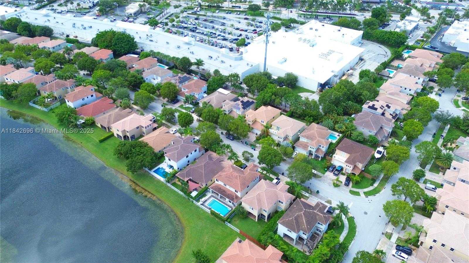 Small Image of 8934 SOUTH WEST 206TH ST, Cutler Bay Number 36