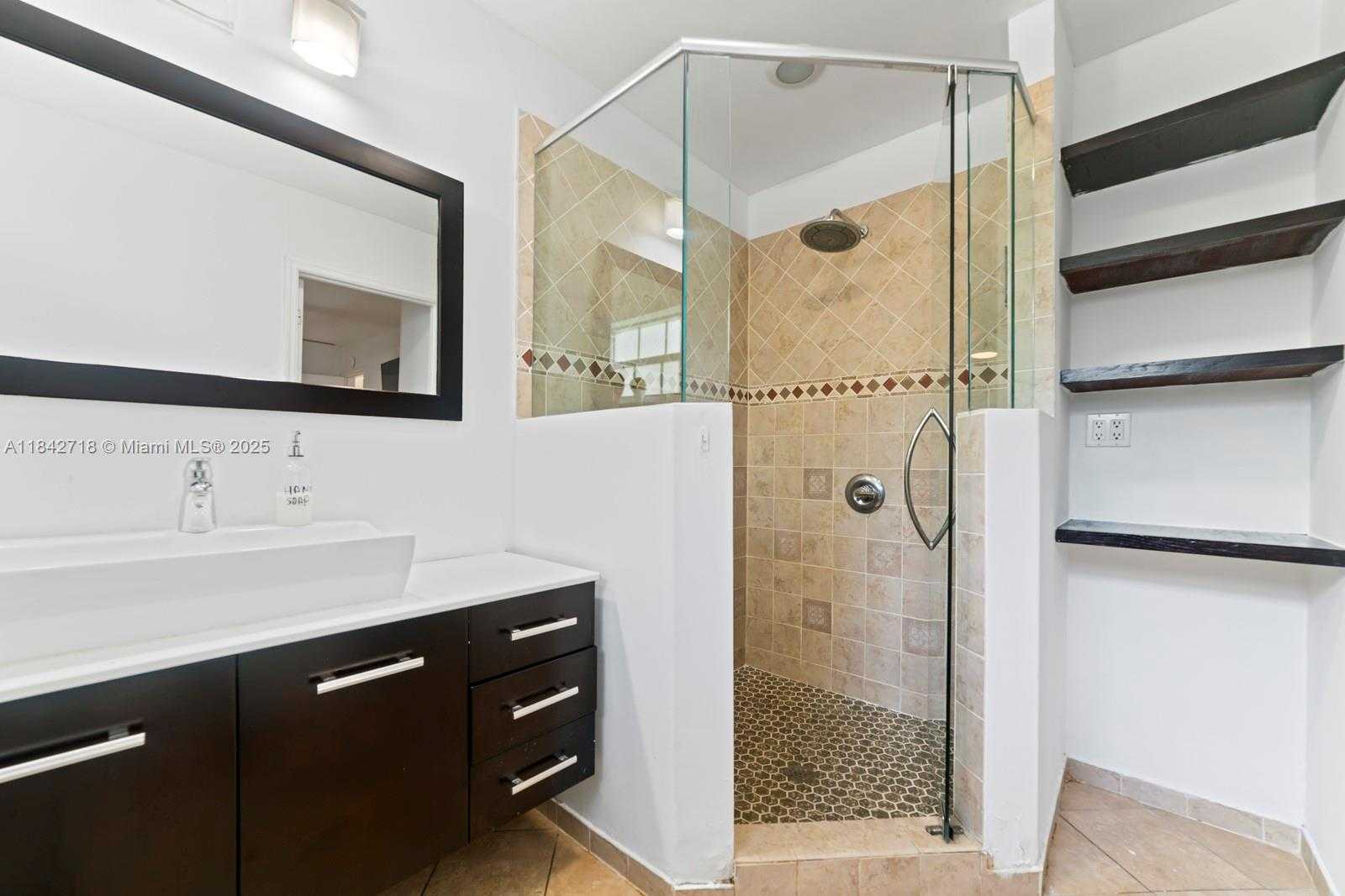 Small Image of 2708 CLEVELAND ST, Hollywood Number 15
