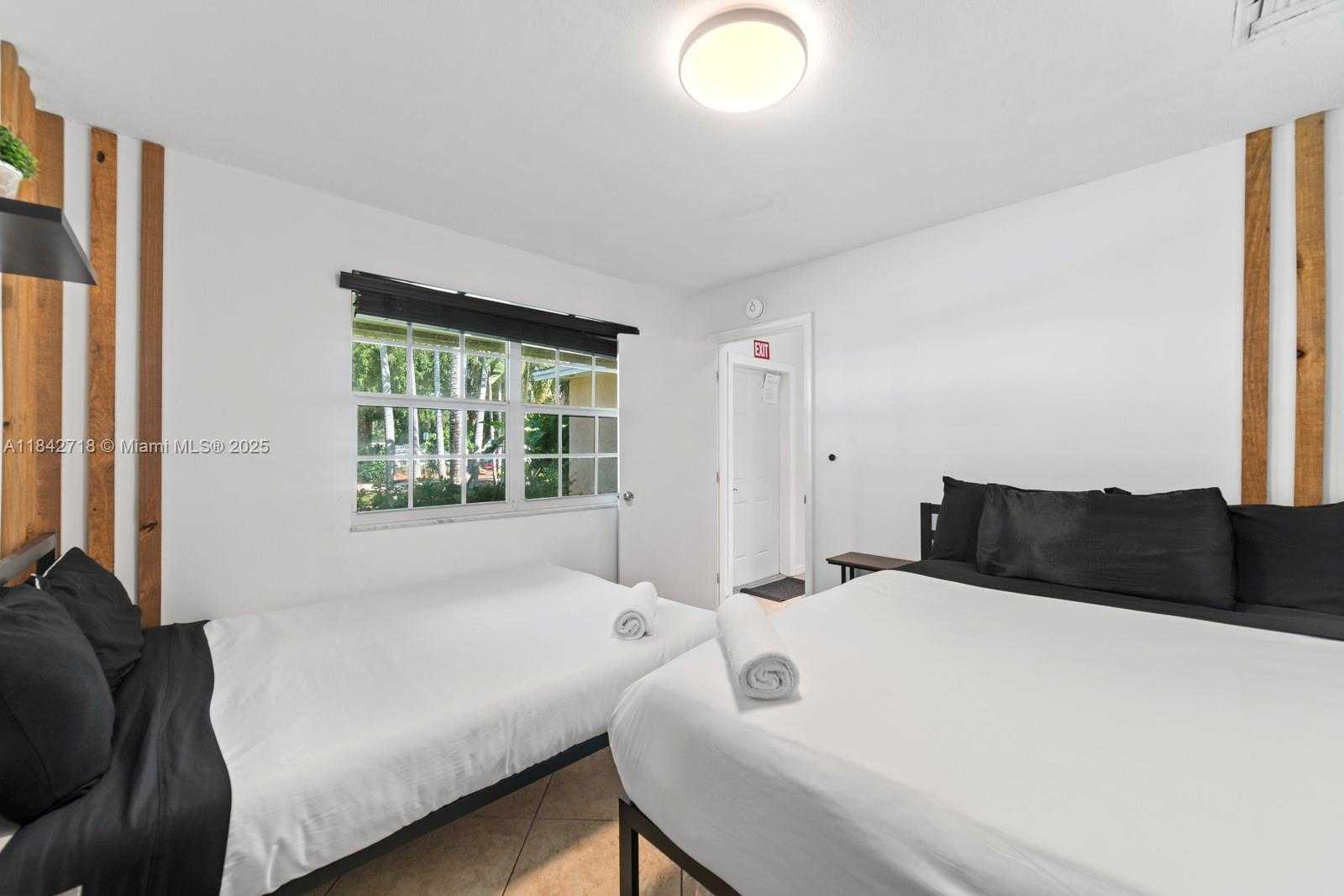 Small Image of 2708 CLEVELAND ST, Hollywood Number 22