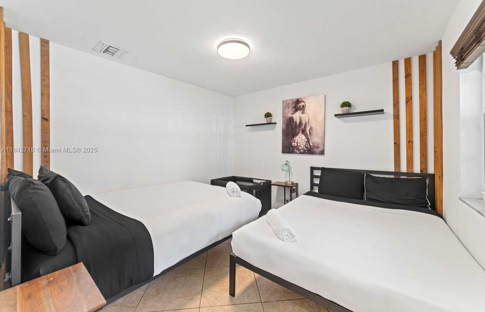 Small Image of 2708 CLEVELAND ST, Hollywood Number 23