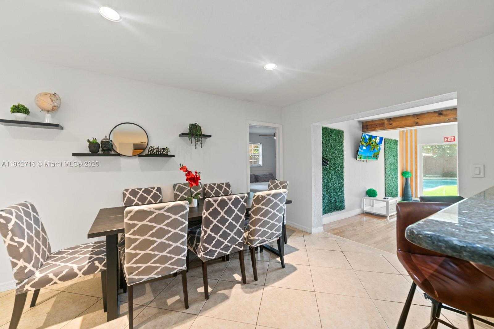 Small Image of 2708 CLEVELAND ST, Hollywood Number 24