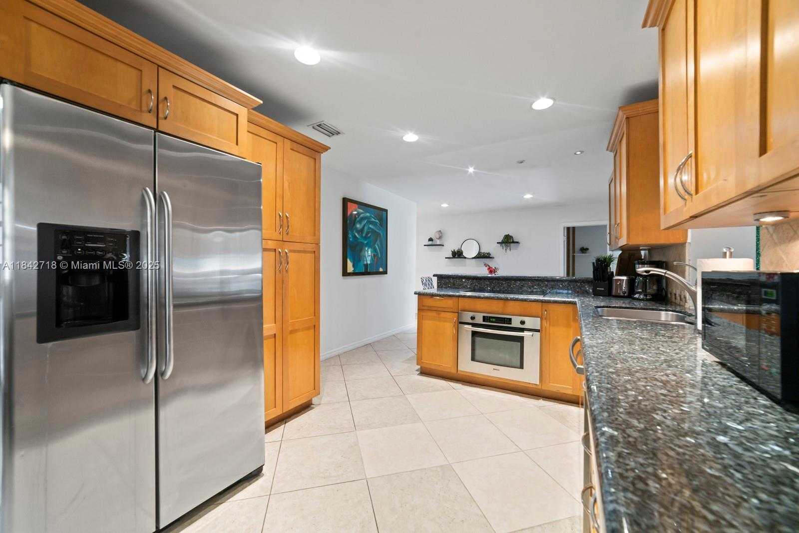Small Image of 2708 CLEVELAND ST, Hollywood Number 25
