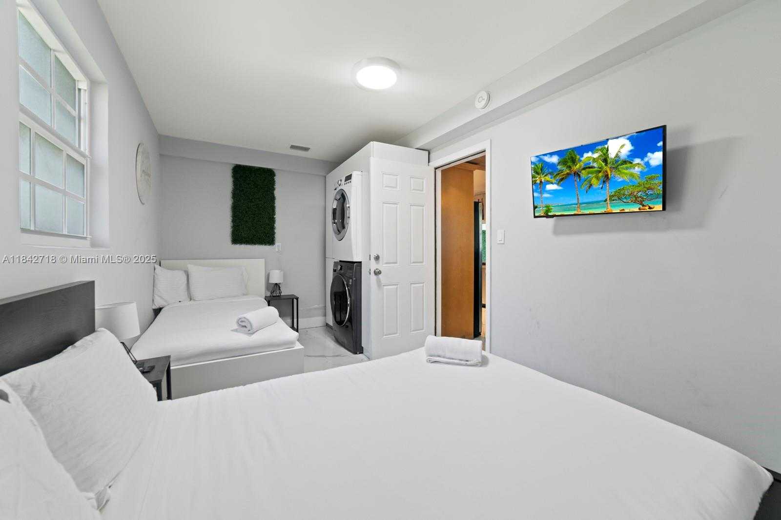 Small Image of 2708 CLEVELAND ST, Hollywood Number 27