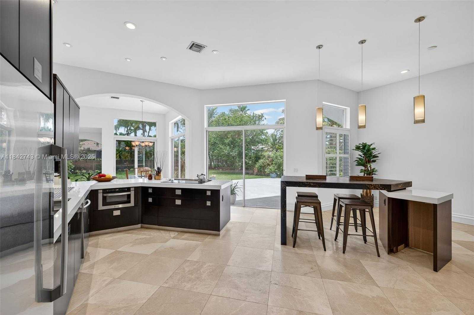 Small Image of 1347 GINGER CIR, Weston Number 19