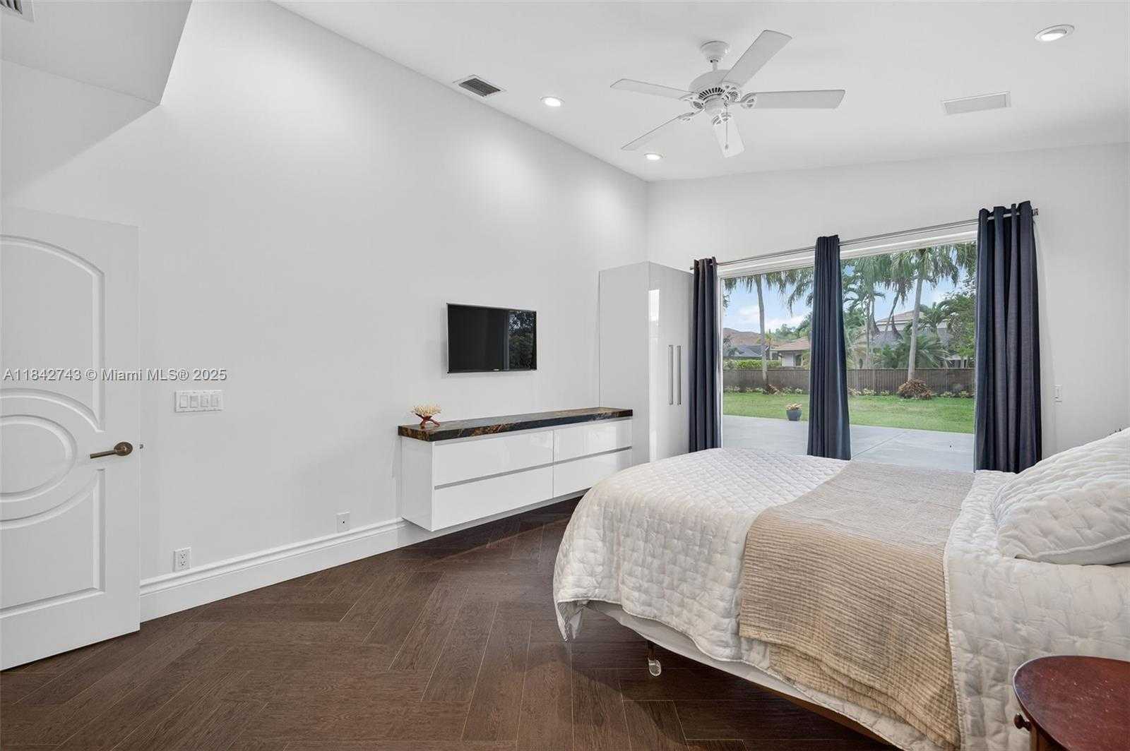 Small Image of 1347 GINGER CIR, Weston Number 36