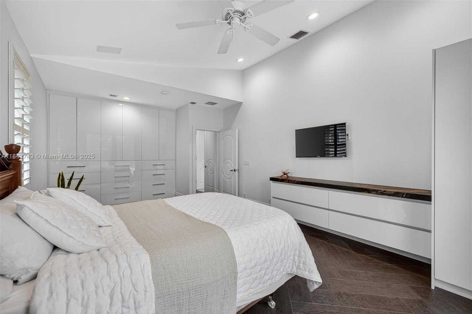 Small Image of 1347 GINGER CIR, Weston Number 37