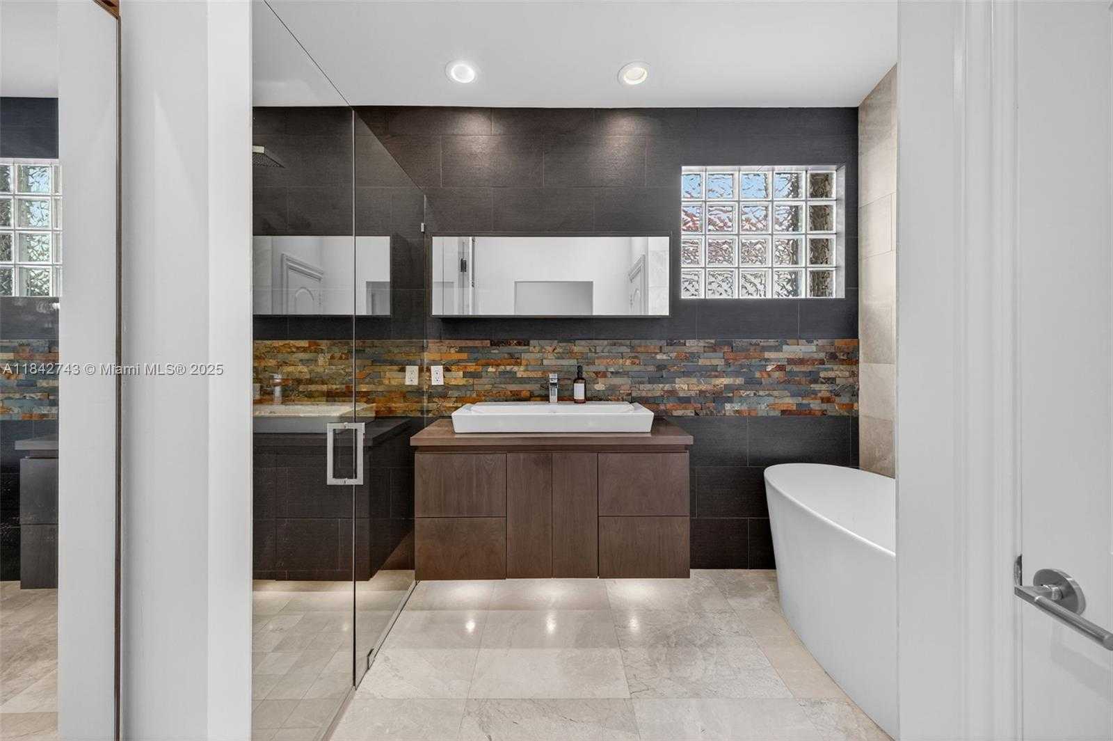 Small Image of 1347 GINGER CIR, Weston Number 40