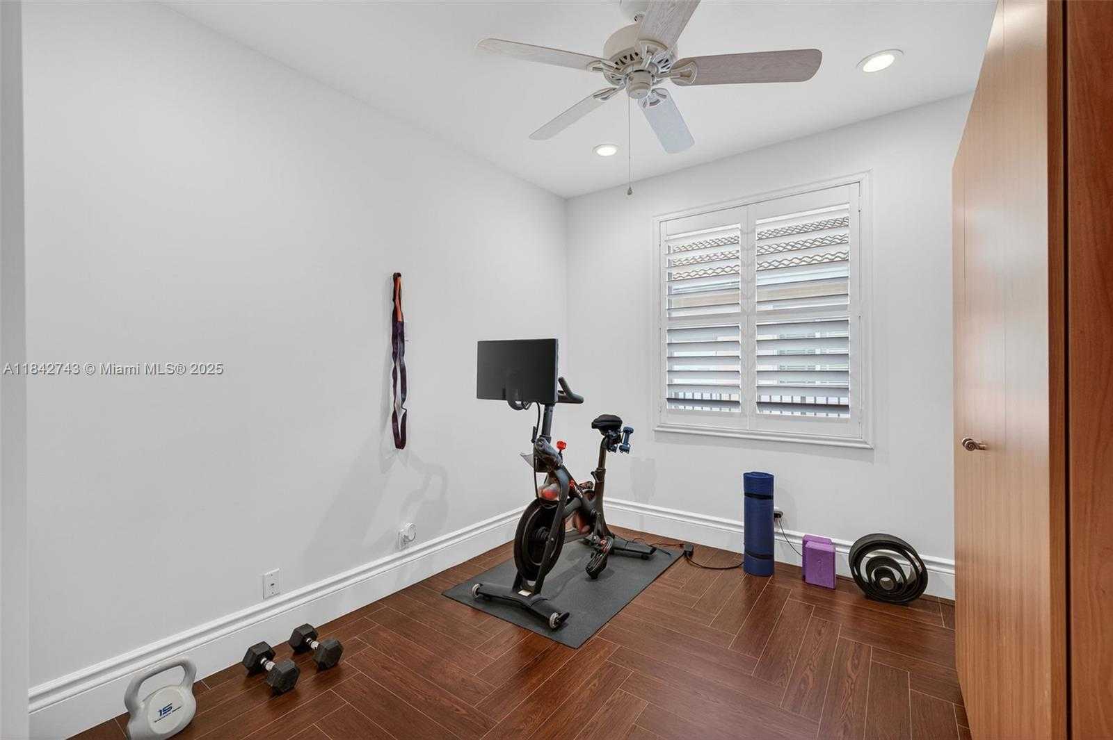 Small Image of 1347 GINGER CIR, Weston Number 46
