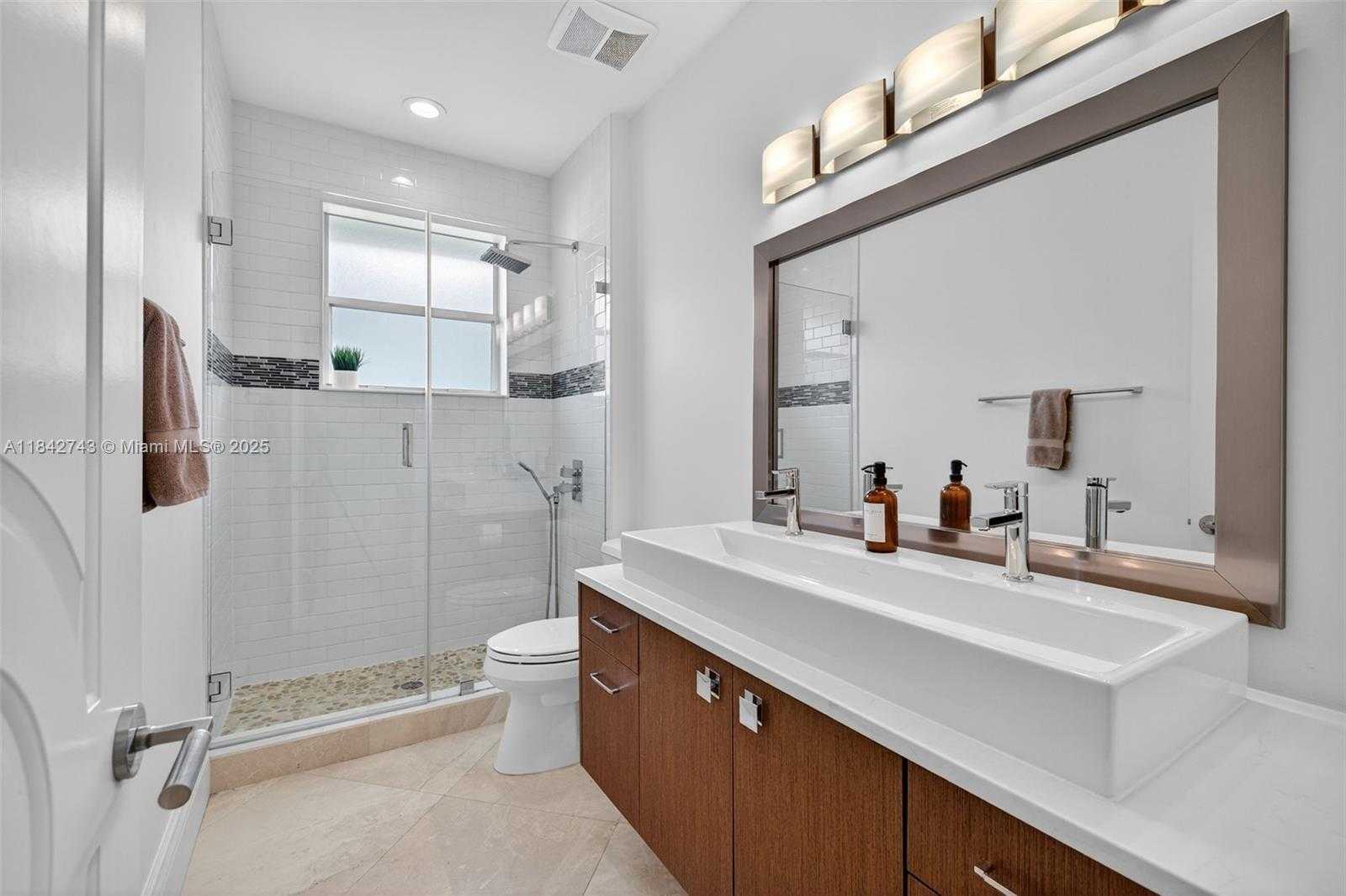 Small Image of 1347 GINGER CIR, Weston Number 49