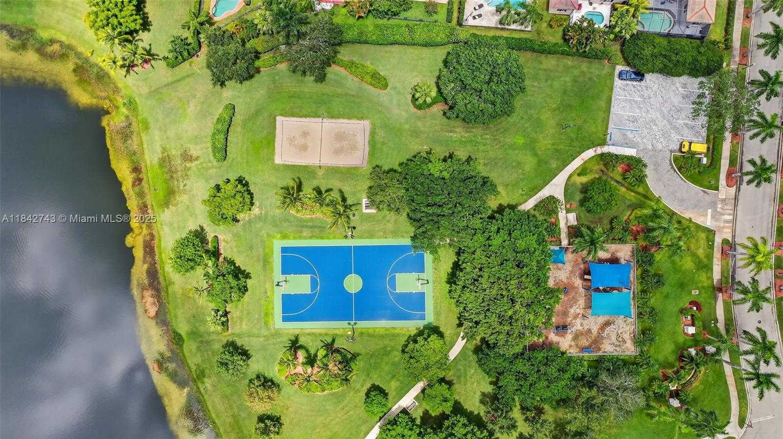 Small Image of 1347 GINGER CIR, Weston Number 73