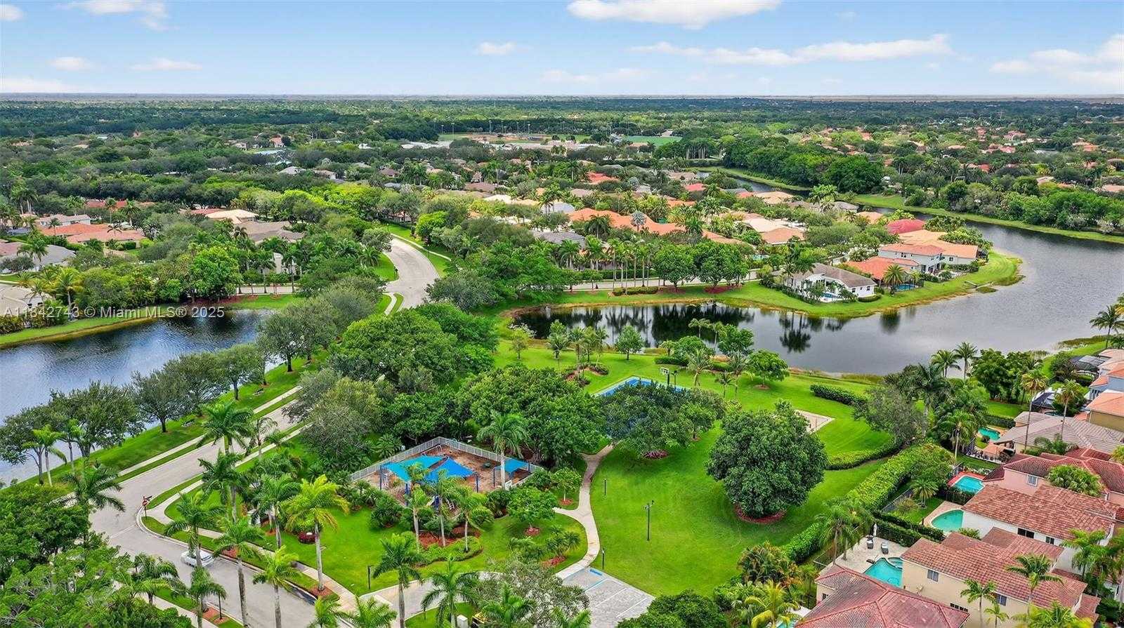 Small Image of 1347 GINGER CIR, Weston Number 74