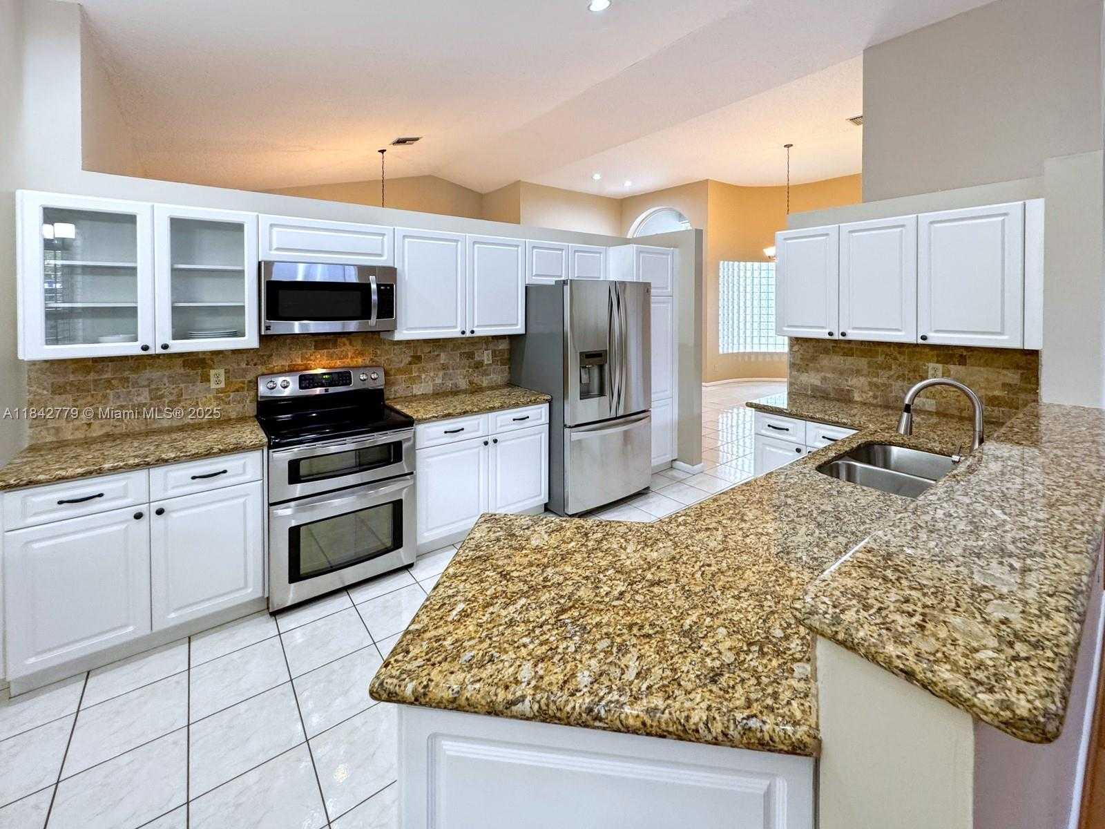 Small Image of 10621 PARIS ST, Cooper City Number 12