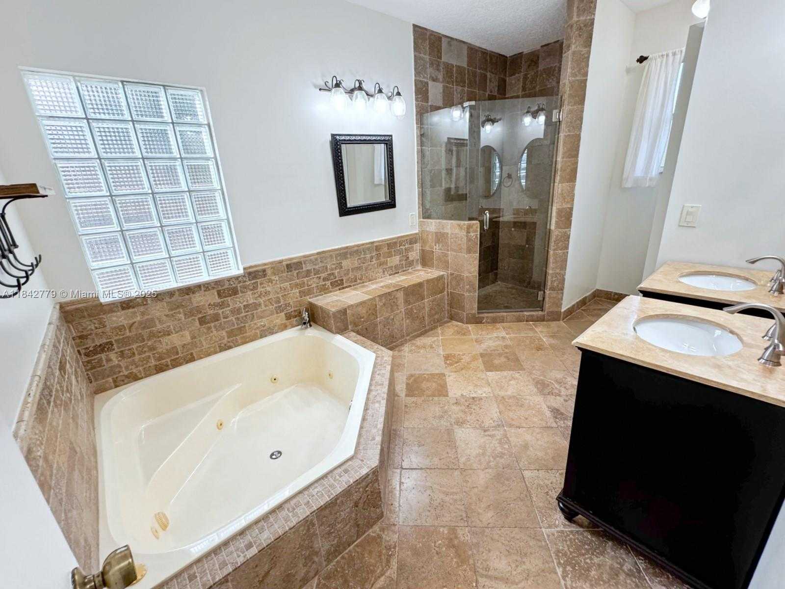 Small Image of 10621 PARIS ST, Cooper City Number 29