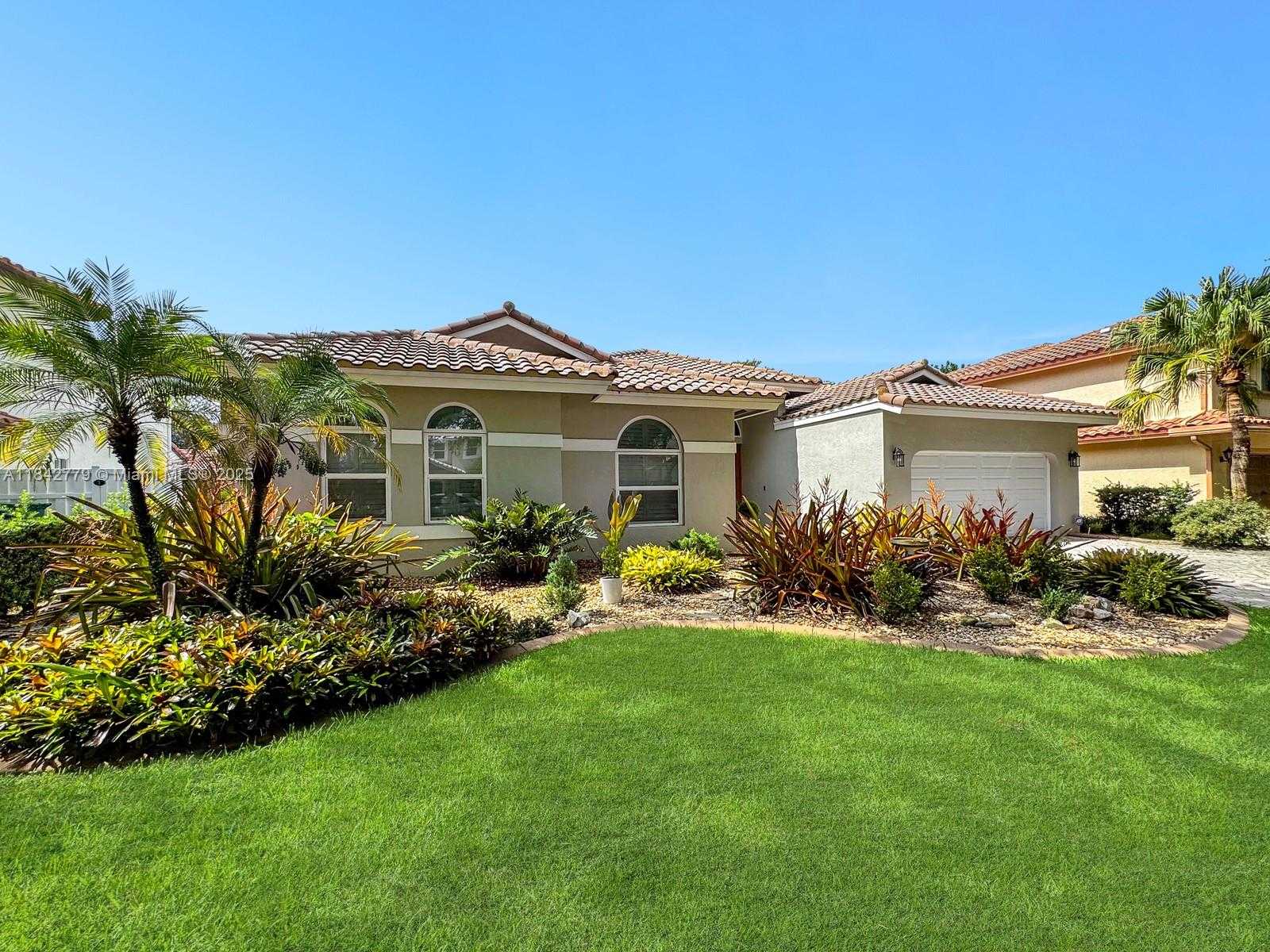 Small Image of 10621 PARIS ST, Cooper City Number 3