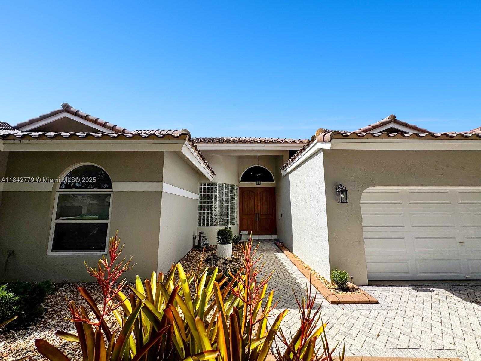Small Image of 10621 PARIS ST, Cooper City Number 4