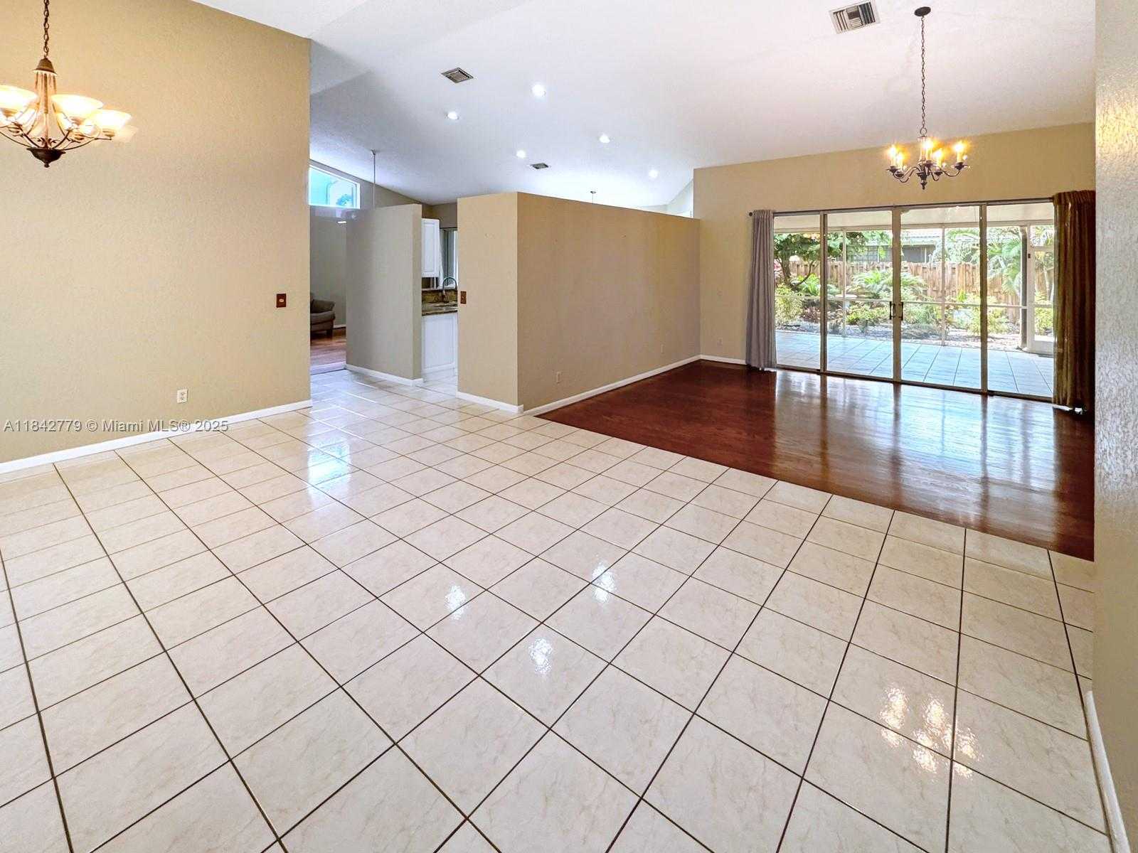 Small Image of 10621 PARIS ST, Cooper City Number 7