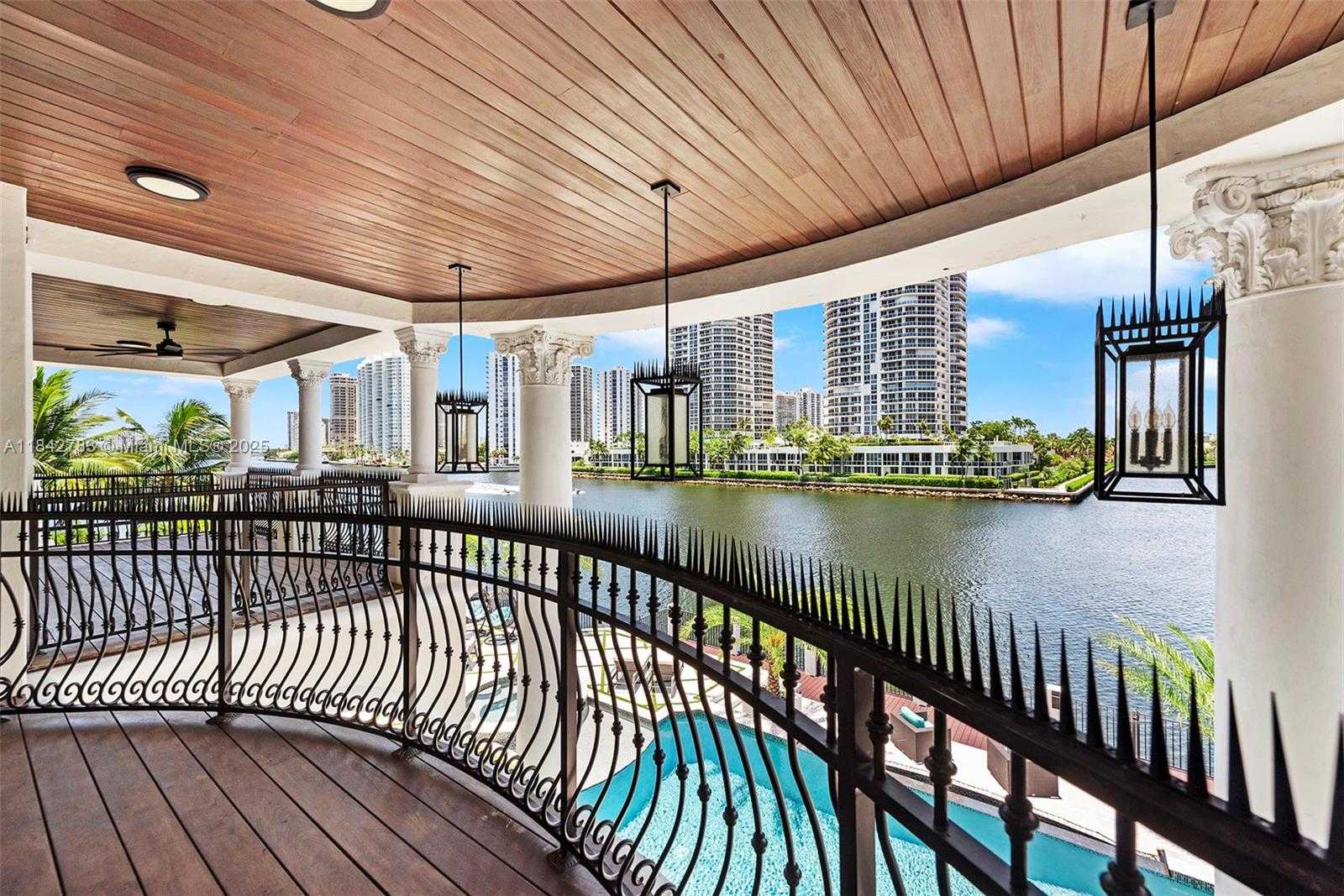 Small Image of 498 NORTH PARKWAY PKWY, Golden Beach Number 53