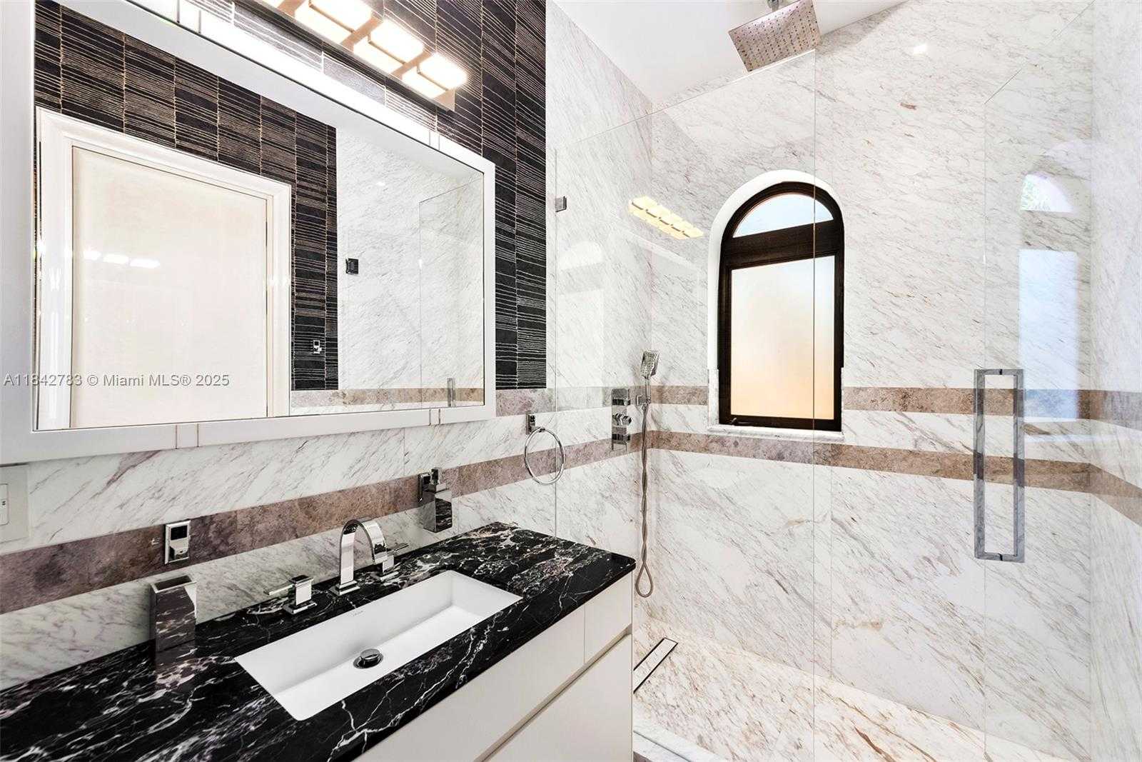 Small Image of 498 NORTH PARKWAY PKWY, Golden Beach Number 73