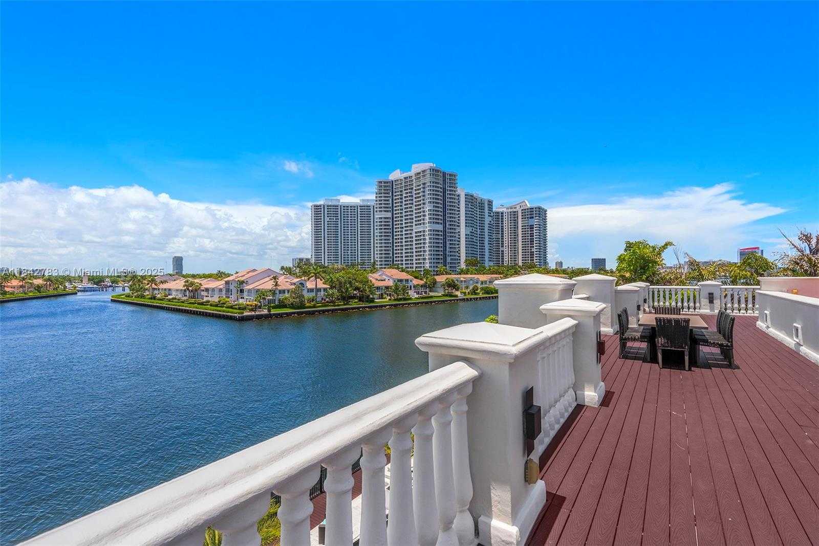 Small Image of 498 NORTH PARKWAY PKWY, Golden Beach Number 77