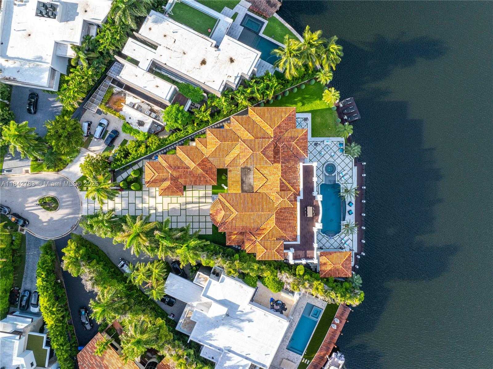 Small Image of 498 NORTH PARKWAY PKWY, Golden Beach Number 78