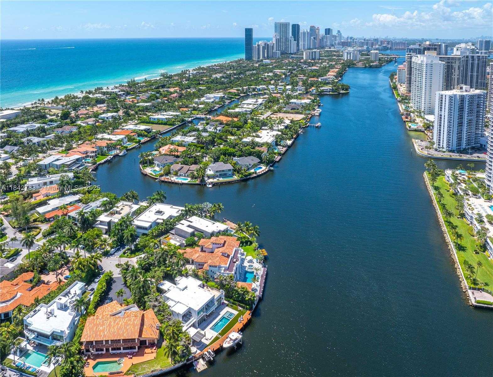 Small Image of 498 NORTH PARKWAY PKWY, Golden Beach Number 79