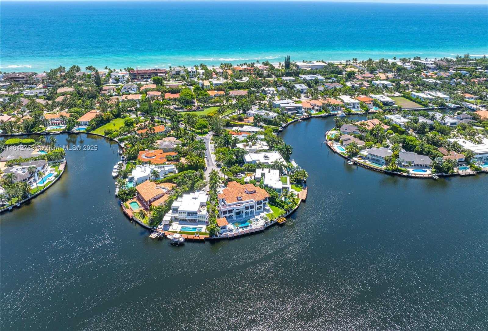 Small Image of 498 NORTH PARKWAY PKWY, Golden Beach Number 81