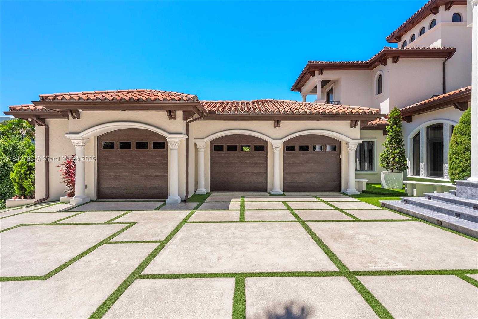 Small Image of 498 NORTH PARKWAY PKWY, Golden Beach Number 93