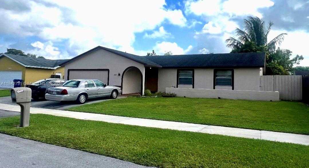 Small Image of 25935 SOUTH WEST 123RD AVE, Homestead Number 3