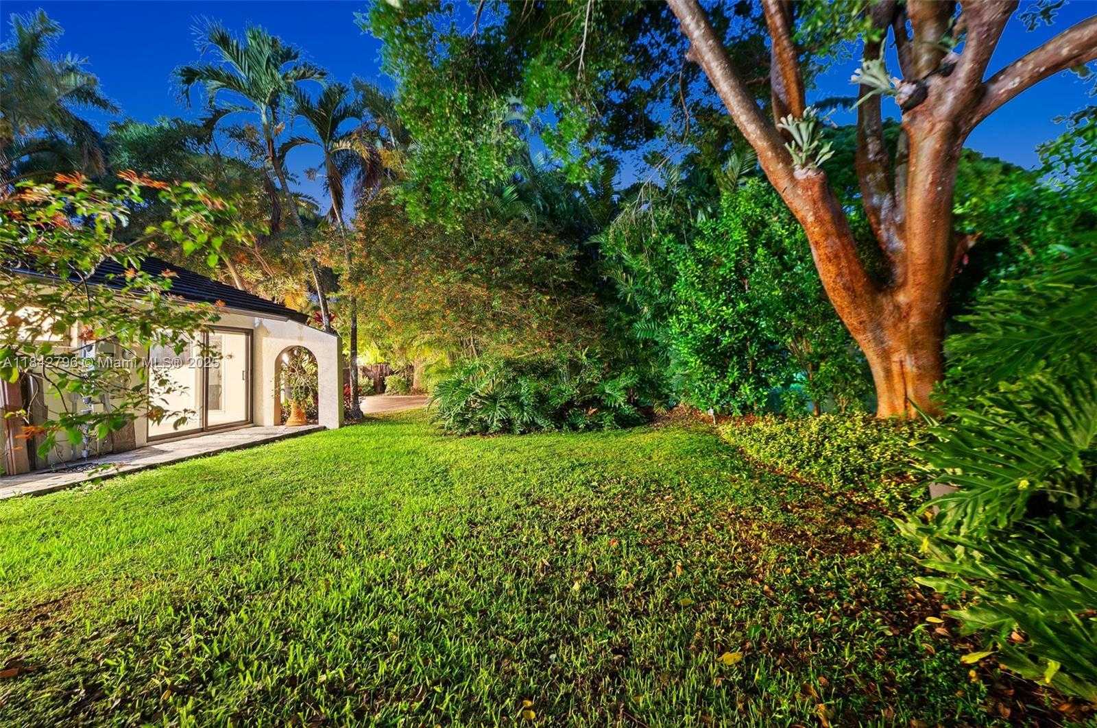Small Image of 29733 SOUTH WEST 173RD CT, Homestead Number 40