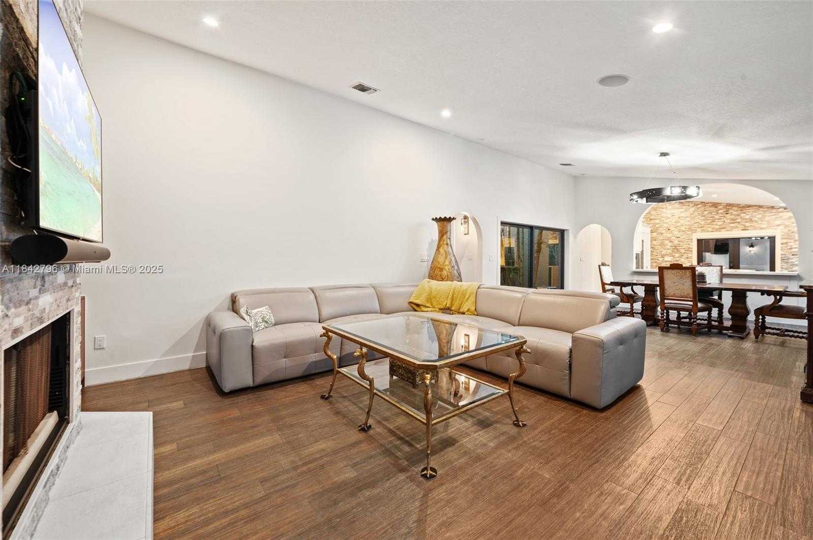 Small Image of 29733 SOUTH WEST 173RD CT, Homestead Number 6