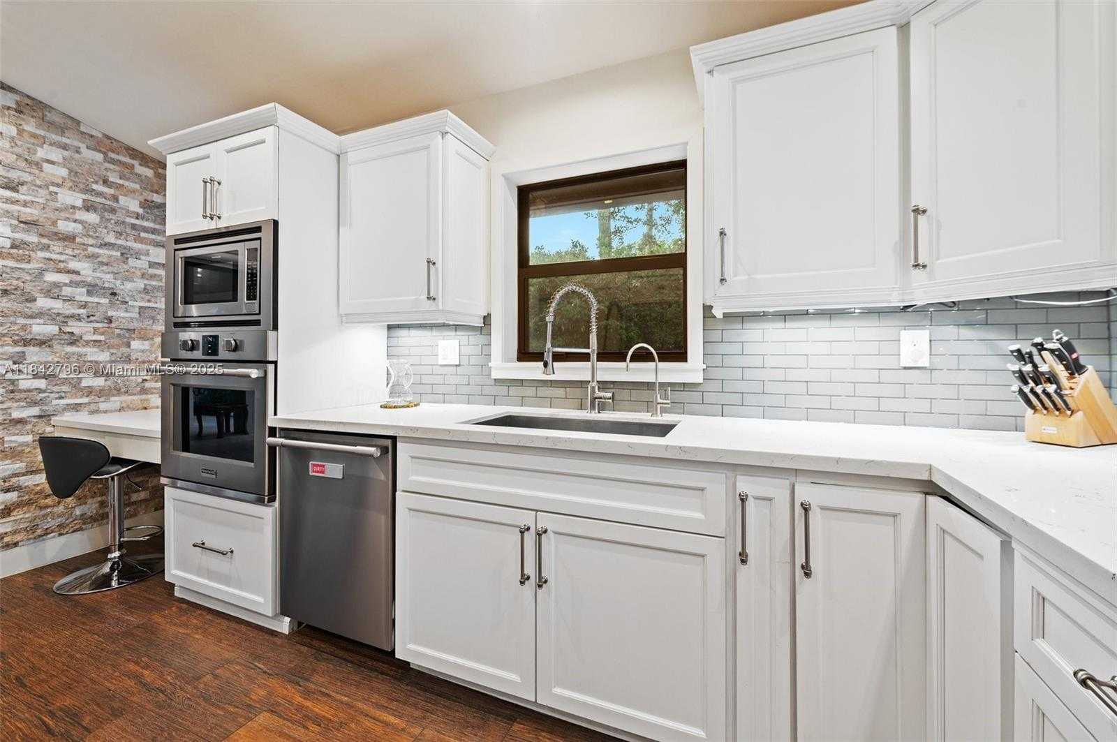 Small Image of 29733 SOUTH WEST 173RD CT, Homestead Number 9