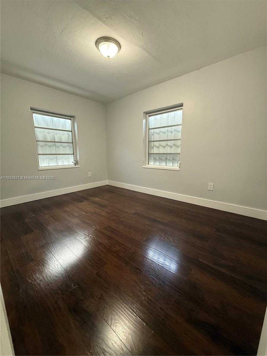 Small Image of 12235 NORTH EAST 12TH PL, North Miami Number 11
