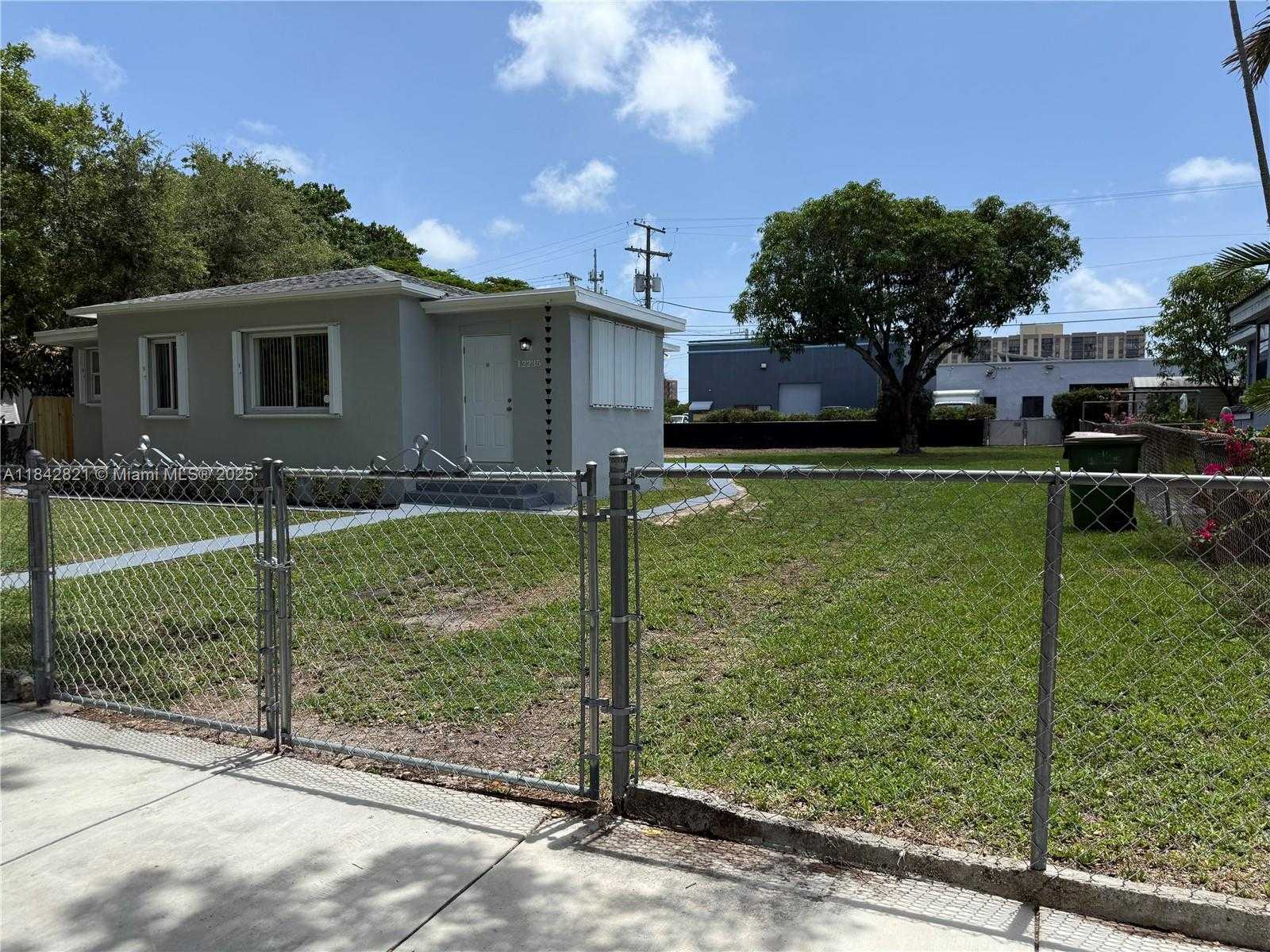 Small Image of 12235 NORTH EAST 12TH PL, North Miami Number 2