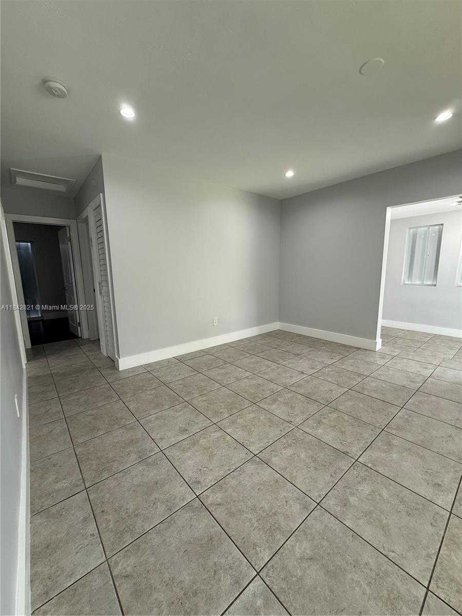 Small Image of 12235 NORTH EAST 12TH PL, North Miami Number 8