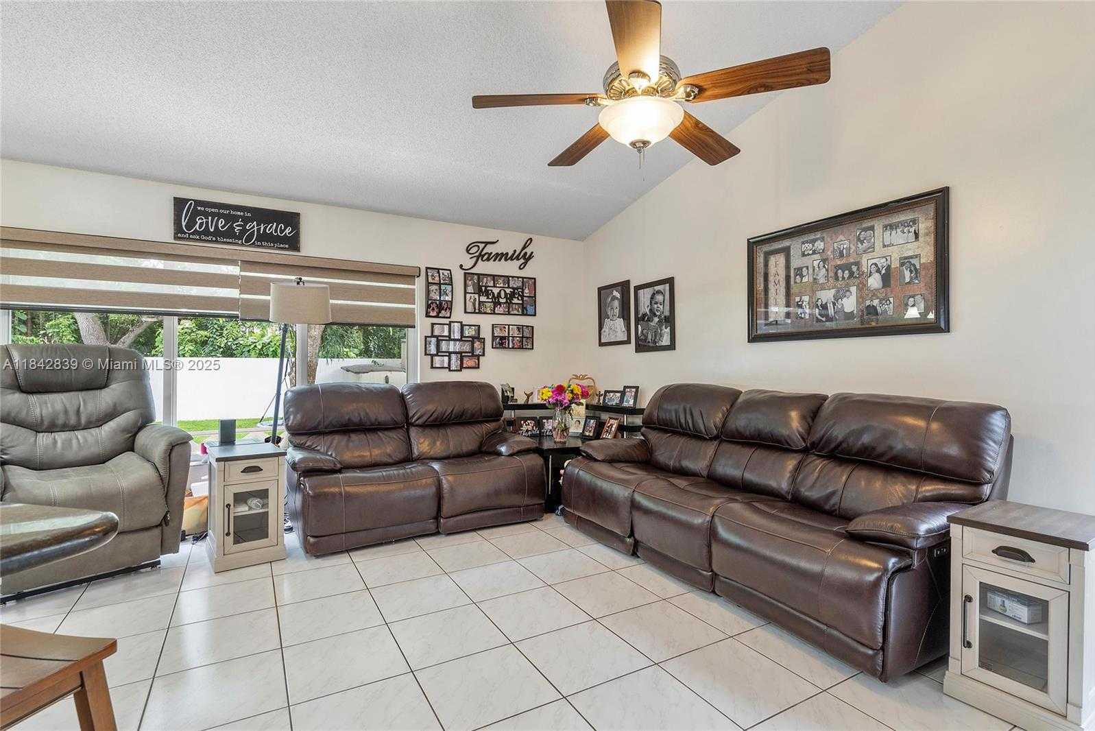 Small Image of 1841 SOUTH WEST 124TH WAY, Miramar Number 13